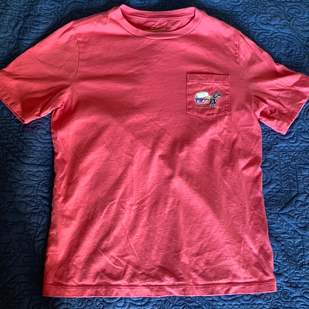 Vineyard vines salmon colored top